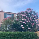 Maison Provencale Proche St Tropez בית נופש