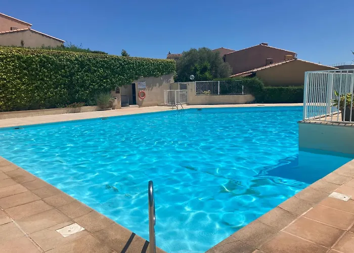 بيت للعطل Maison Provencale Proche St Tropez كوغولين