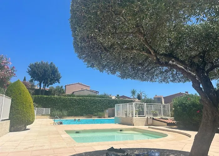 Maison Provencale Proche St Tropez بيت للعطل *